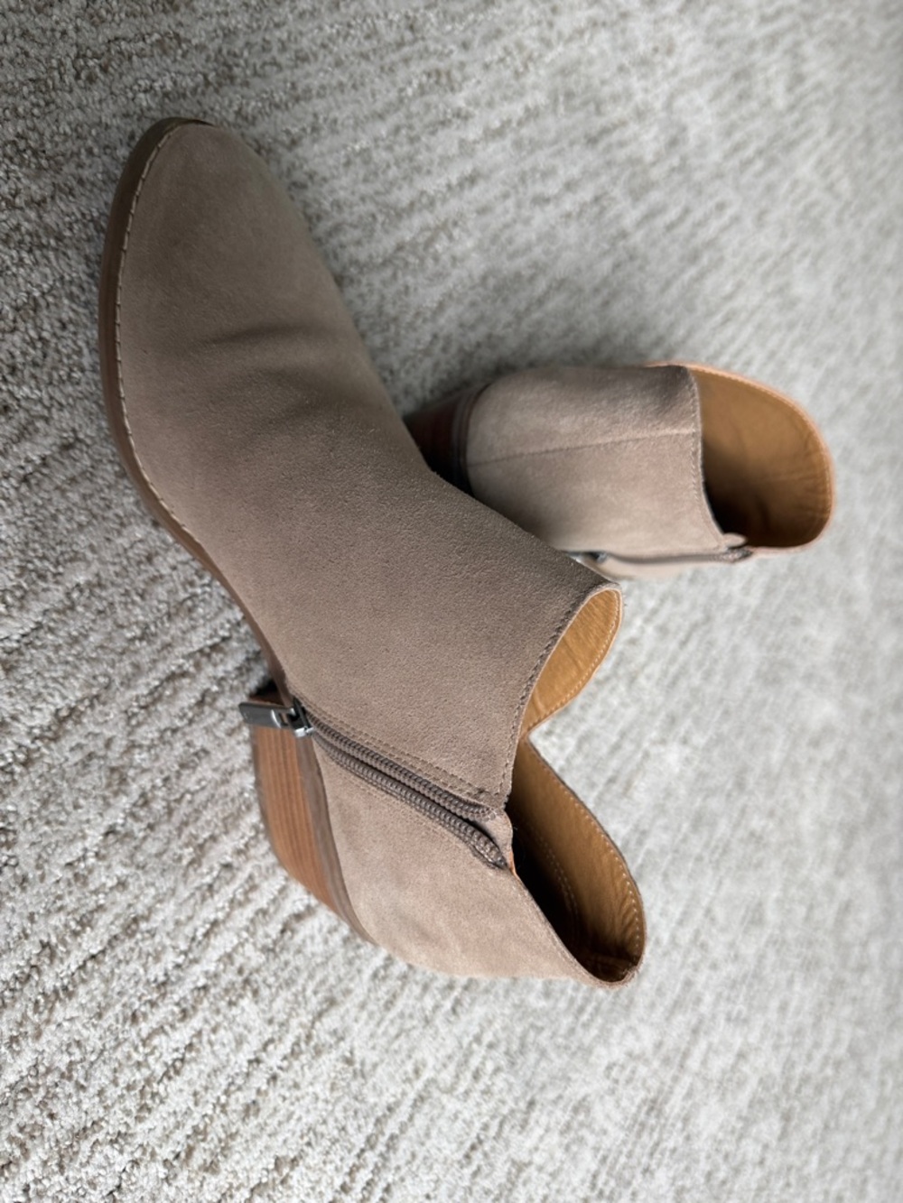 Lucky Brand Fenley Women’s Taupe Suede Ankle Boots - Classic Chelsea Style 8.5 - Picture 4 of 6